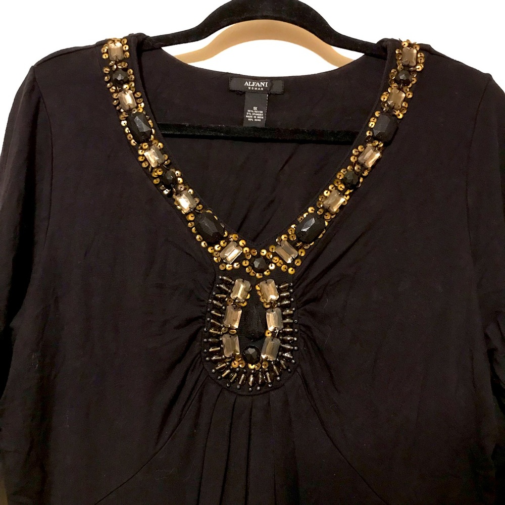 ALFANI Woman Black Long Sleeves dress w/ rhinestones in the front. Size 1X